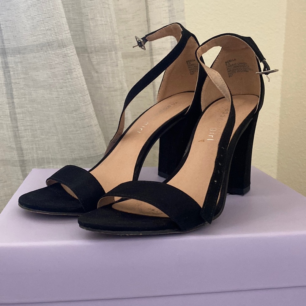 Black sandal strap Madden Girl heels! Size 6.5